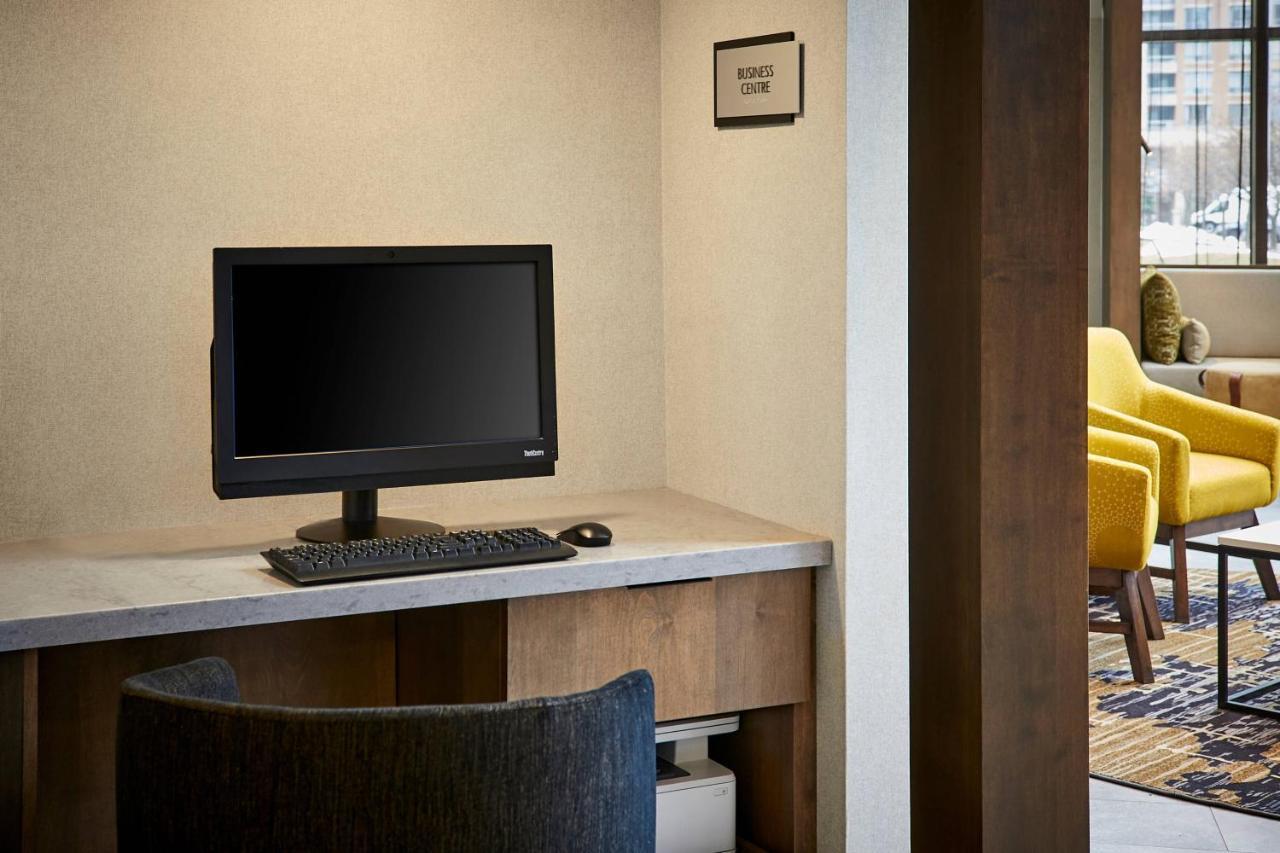 Delta Hotels By Marriott Toronto Місісаґа Екстер'єр фото